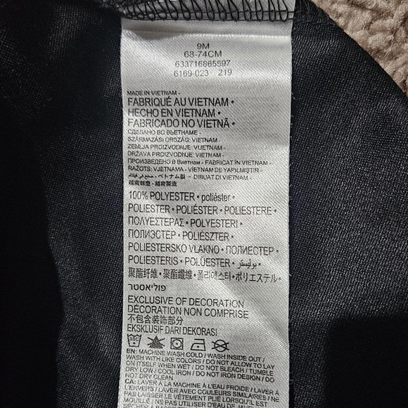 Air Jordan Black and Red Baby Romper - Picture 6 of 8